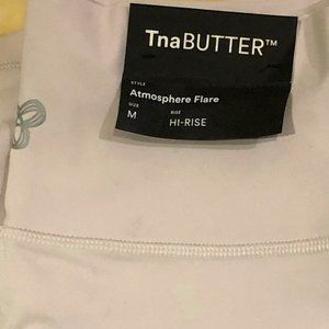 TnaBUTTER™ Cheeky Flare Hi-Rise Legging - Grey Lilac